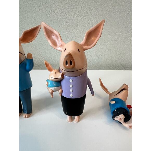 Olivia the Pig Family Set of 3 Figures Retired - Picture 4 of 8
